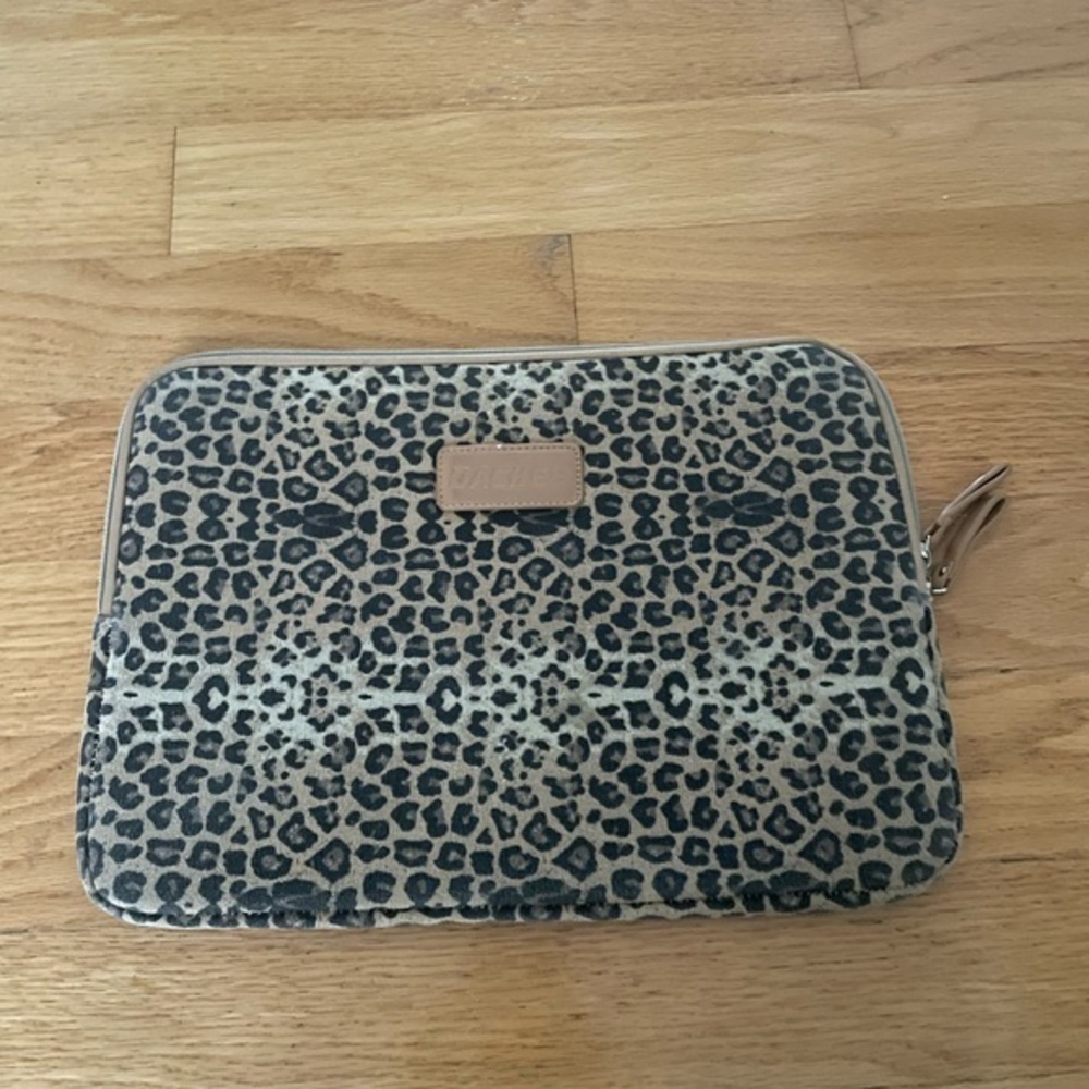 Dachee 13 inch Leopard Laptop Protective Case
